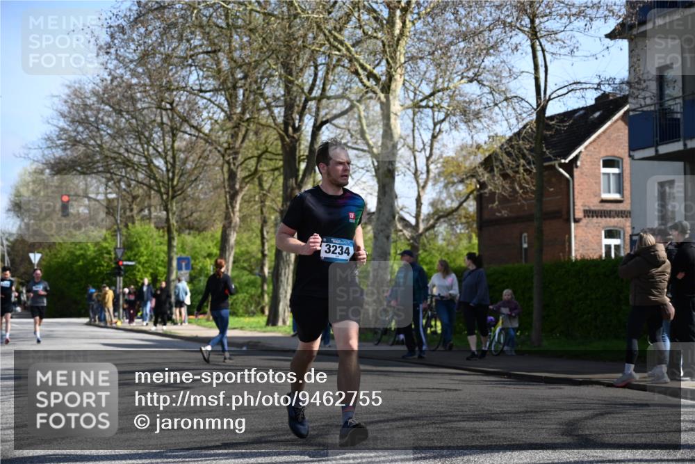 12.04.2026 - 45. Internationalen Wilhelmsburger Insellauf J. Mangold http://msf.ph/oto/9462755 12.04.2026 10:50:16 Ziel 4634, 3186, 3326, 3556, 3228, 5041, 5033, 4435, 2720, 3234, 3855, 2154, 3608, 4903, 2496, 2198, 2197 meine-sportfotos.de