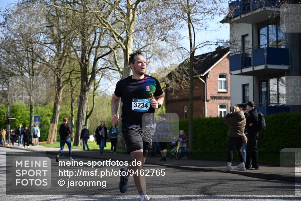 12.04.2026 - 45. Internationalen Wilhelmsburger Insellauf J. Mangold http://msf.ph/oto/9462765 12.04.2026 10:50:17 Ziel 4634, 3186, 3326, 3556, 3228, 5041, 5033, 4435, 2720, 3234, 3855, 2154, 3608, 4903, 2496, 2198, 2197, 2198, 2197 meine-sportfotos.de