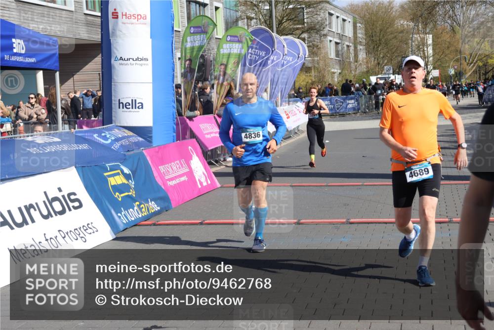 12.04.2026 - 45. Internationalen Wilhelmsburger Insellauf Strokosch-Dieckow http://msf.ph/oto/9462768 12.04.2026 10:52:56 Ziel 4689, 4836, 3291 meine-sportfotos.de