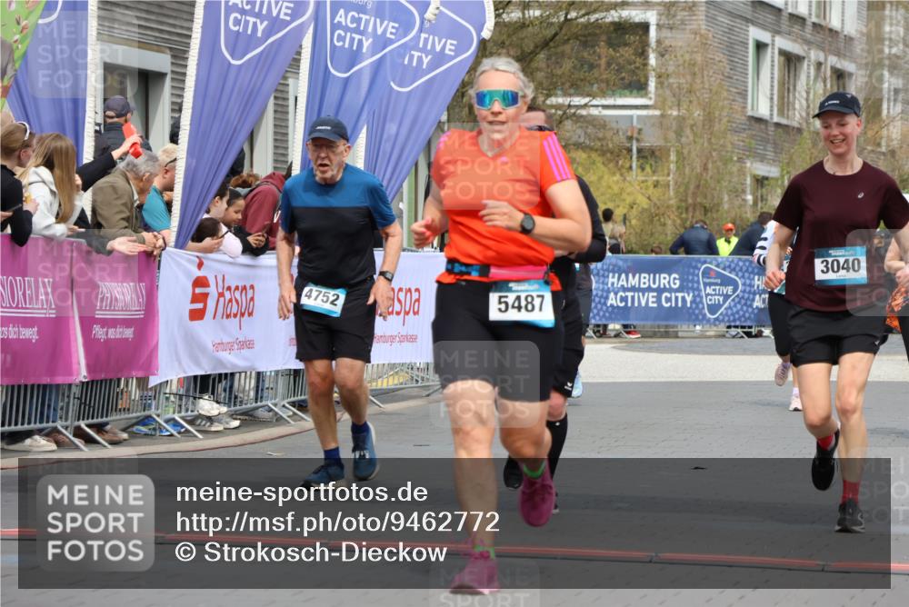 12.04.2026 - 45. Internationalen Wilhelmsburger Insellauf Strokosch-Dieckow http://msf.ph/oto/9462772 12.04.2026 13:17:22 Ziel 5487, 3040, 4752 meine-sportfotos.de