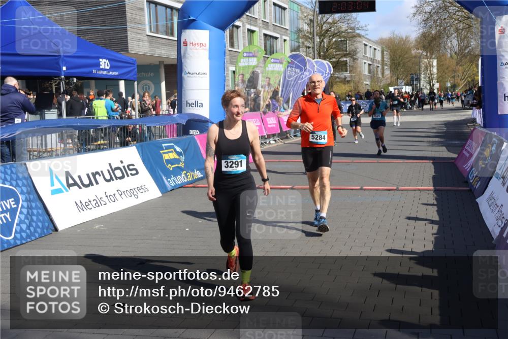 12.04.2026 - 45. Internationalen Wilhelmsburger Insellauf Strokosch-Dieckow http://msf.ph/oto/9462785 12.04.2026 10:53:02 Ziel 3291, 5284, 3577, 2625, 4008, 3237 meine-sportfotos.de