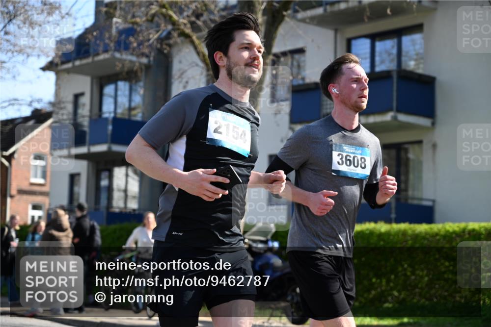 12.04.2026 - 45. Internationalen Wilhelmsburger Insellauf J. Mangold http://msf.ph/oto/9462787 12.04.2026 10:50:26 Ziel 4435, 2720, 3234, 3855, 2154, 3608, 4903, 2496, 2198, 2197, 3039, 3550, 4659, 2935, 5823 meine-sportfotos.de