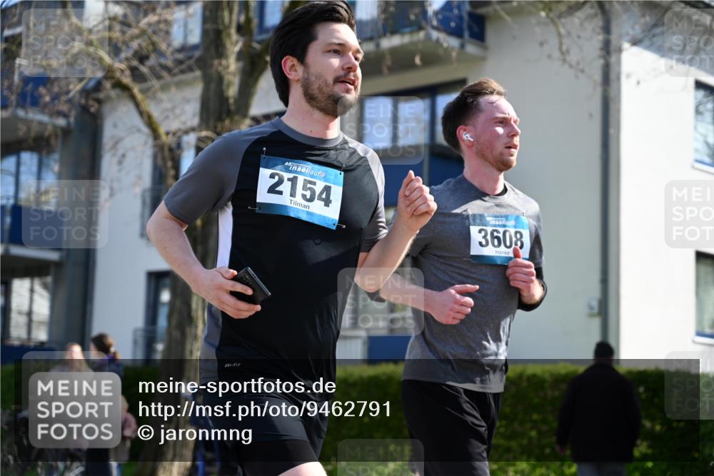 12.04.2026 - 45. Internationalen Wilhelmsburger Insellauf J. Mangold http://msf.ph/oto/9462791 12.04.2026 10:50:26 Ziel 4435, 2720, 3234, 3855, 2154, 3608, 4903, 2496, 2198, 2197, 3039, 3550, 4659, 2935, 5823 meine-sportfotos.de