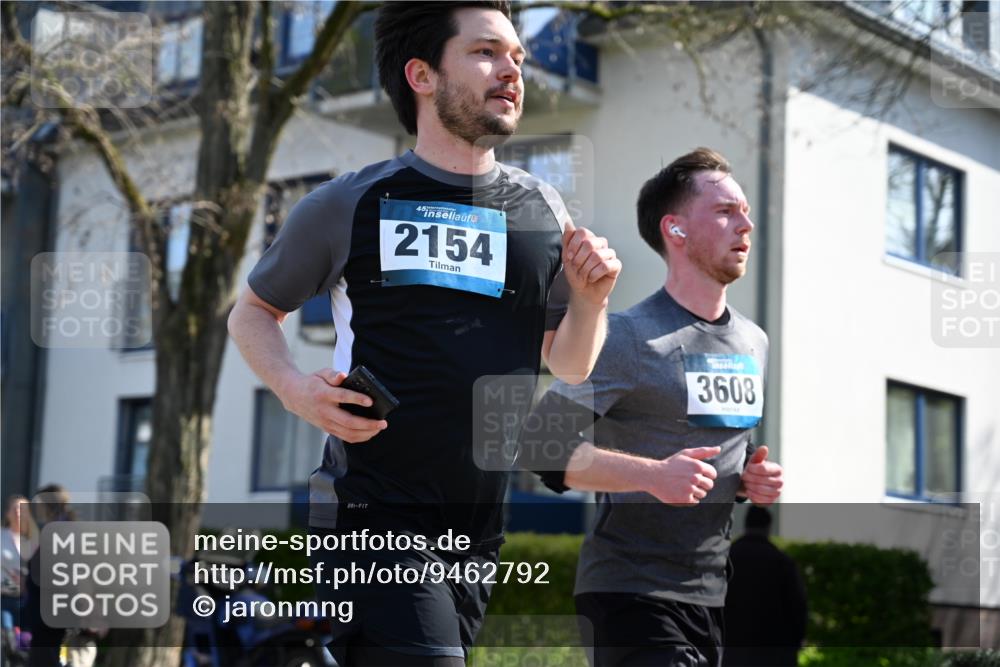 12.04.2026 - 45. Internationalen Wilhelmsburger Insellauf J. Mangold http://msf.ph/oto/9462792 12.04.2026 10:50:26 Ziel 4435, 2720, 3234, 3855, 2154, 3608, 4903, 2496, 2198, 2197, 3039, 3550, 4659, 2935, 5823 meine-sportfotos.de