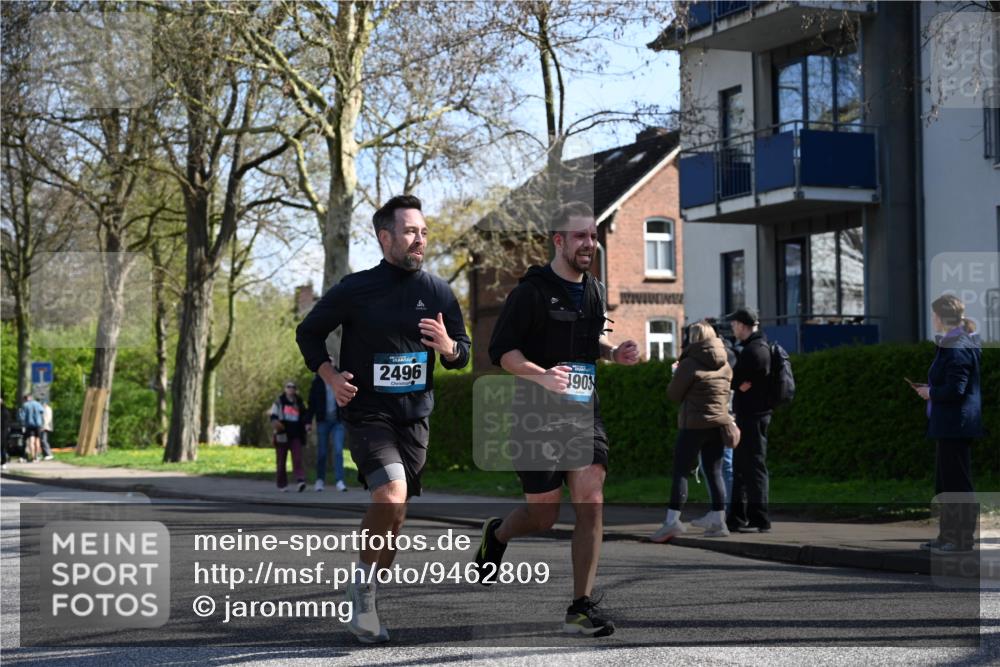 12.04.2026 - 45. Internationalen Wilhelmsburger Insellauf J. Mangold http://msf.ph/oto/9462809 12.04.2026 10:50:39 Ziel 4903, 2496, 2198, 2197, 3039, 3550, 4659, 2935, 5823, 2762, 2762, 5618, 4756, 2506, 3996, 5608, 2598 meine-sportfotos.de