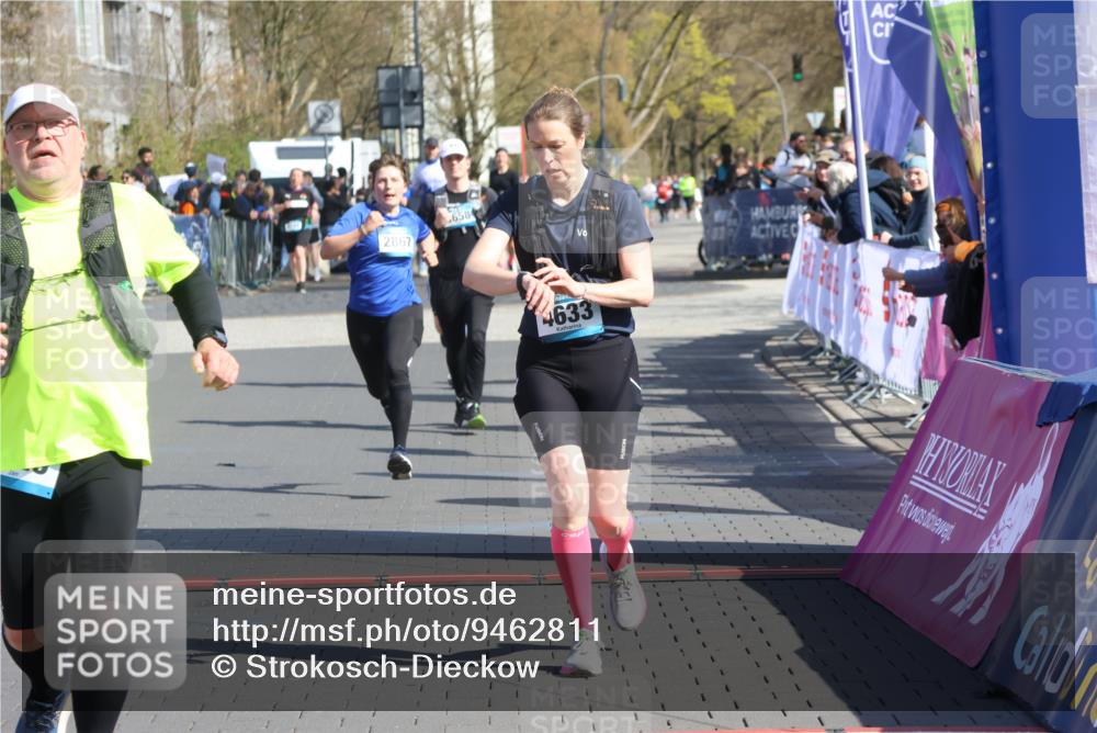 12.04.2026 - 45. Internationalen Wilhelmsburger Insellauf Strokosch-Dieckow http://msf.ph/oto/9462811 12.04.2026 11:11:42 Ziel 2673, 2326, 4633, 2867 meine-sportfotos.de
