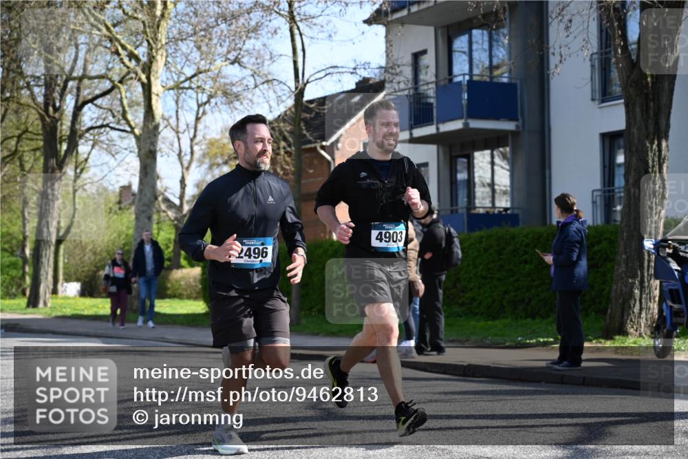 12.04.2026 - 45. Internationalen Wilhelmsburger Insellauf J. Mangold http://msf.ph/oto/9462813 12.04.2026 10:50:40 Ziel 4903, 2496, 2198, 2197, 3039, 3550, 4659, 2935, 5823, 2762, 5618, 4756, 2506, 3996, 5608, 2598 meine-sportfotos.de
