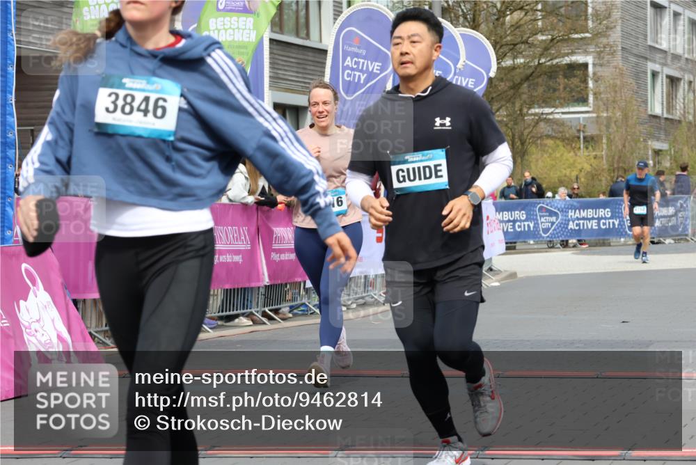 12.04.2026 - 45. Internationalen Wilhelmsburger Insellauf Strokosch-Dieckow http://msf.ph/oto/9462814 12.04.2026 13:17:14 Ziel 3846, 2316 meine-sportfotos.de