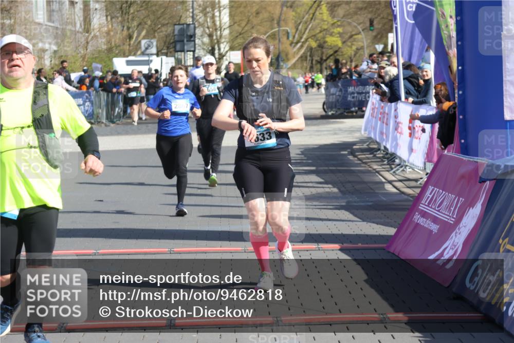 12.04.2026 - 45. Internationalen Wilhelmsburger Insellauf Strokosch-Dieckow http://msf.ph/oto/9462818 12.04.2026 11:11:42 Ziel 2673, 2326, 4633, 2867 meine-sportfotos.de