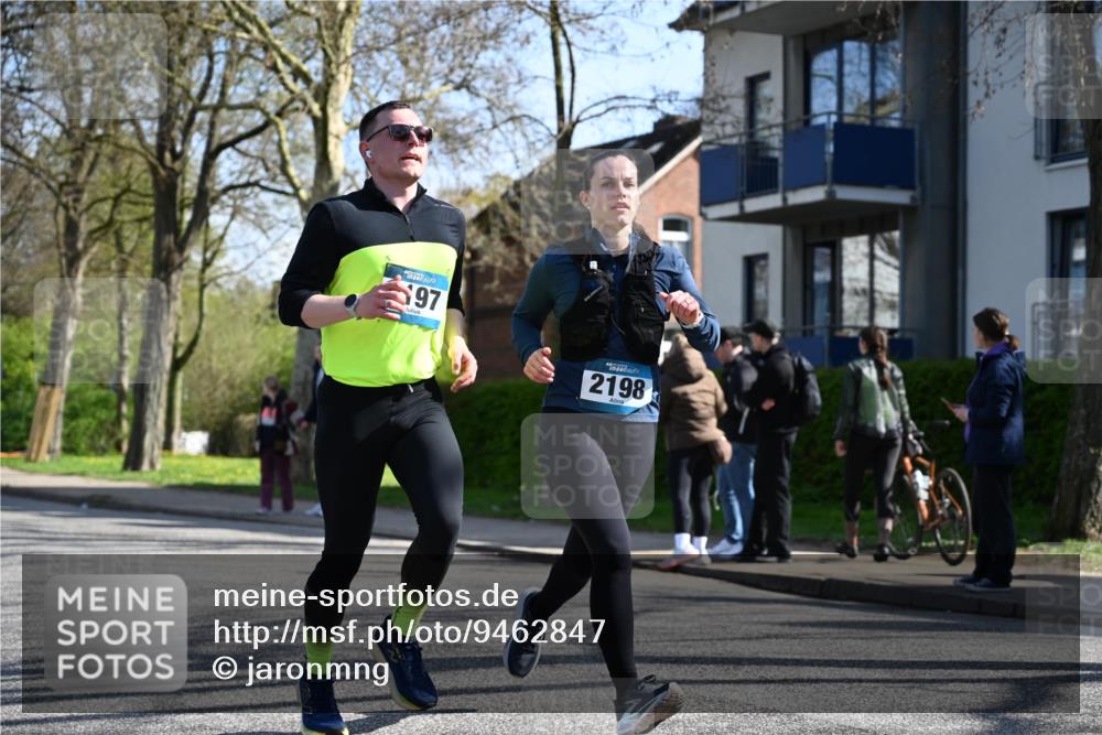 12.04.2026 - 45. Internationalen Wilhelmsburger Insellauf J. Mangold http://msf.ph/oto/9462847 12.04.2026 10:50:45 Ziel 4903, 2496, 2198, 2197, 3039, 3550, 4659, 3550, 4659, 2935, 5823, 2762, 5618, 4756, 2506, 3996, 5608, 2598, 3049, 4263, 5769 meine-sportfotos.de