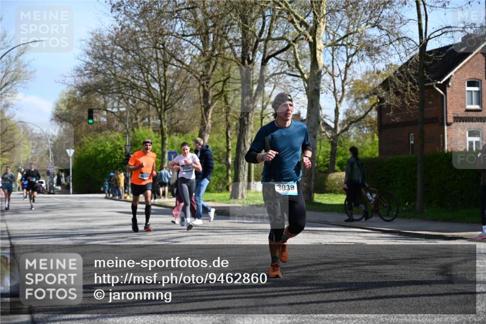 12.04.2026 - 45. Internationalen Wilhelmsburger Insellauf J. Mangold http://msf.ph/oto/9462860 12.04.2026 10:50:50 Ziel 2198, 2197, 3039, 3550, 4659, 2935, 5823, 2762, 5618, 4756, 2506, 3996, 5608, 5608, 2598, 3049, 4263, 5769, 3572 meine-sportfotos.de