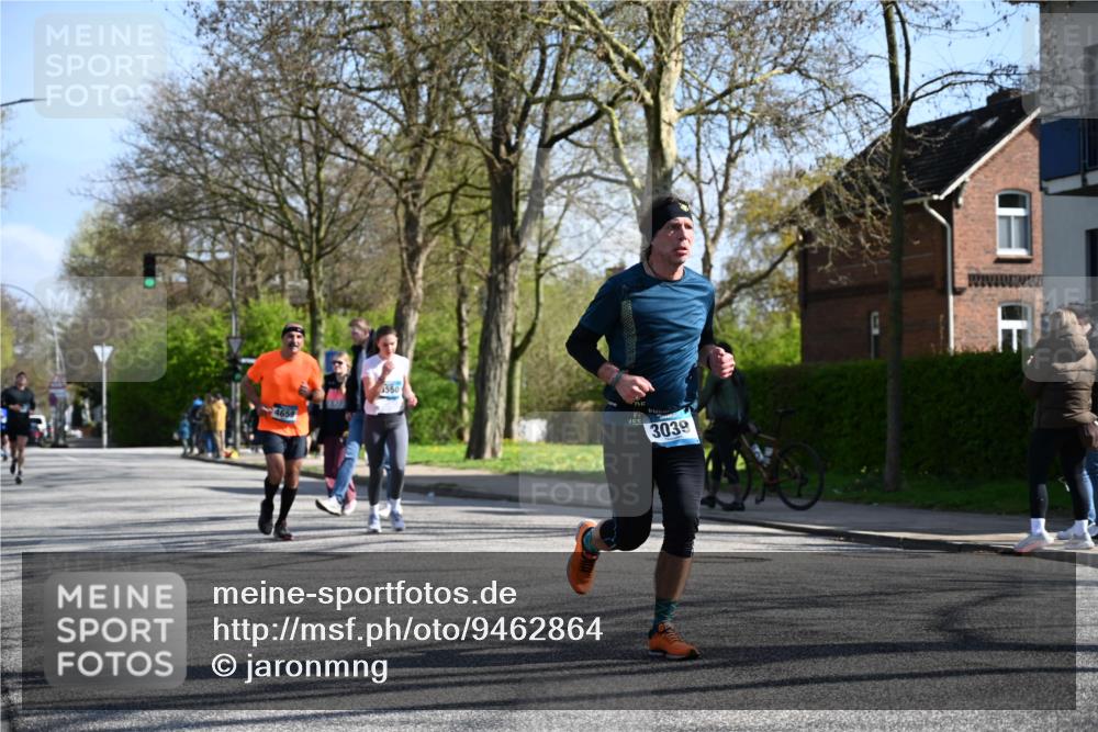 12.04.2026 - 45. Internationalen Wilhelmsburger Insellauf J. Mangold http://msf.ph/oto/9462864 12.04.2026 10:50:51 Ziel 2198, 2197, 3039, 3550, 4659, 2935, 5823, 2762, 2762, 5618, 4756, 2506, 3996, 5608, 2598, 2598, 3049, 4263, 5769, 3572 meine-sportfotos.de