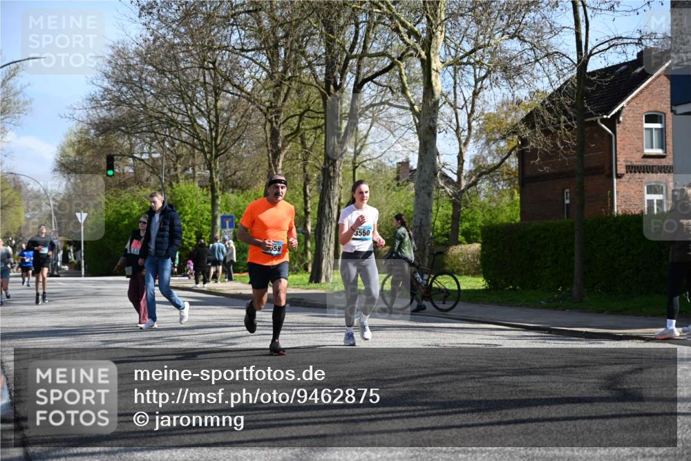 12.04.2026 - 45. Internationalen Wilhelmsburger Insellauf J. Mangold http://msf.ph/oto/9462875 12.04.2026 10:50:52 Ziel 2198, 2197, 3039, 3550, 4659, 2935, 5823, 2762, 5618, 4756, 2506, 3996, 5608, 2598, 3049, 4263, 5769, 3572 meine-sportfotos.de