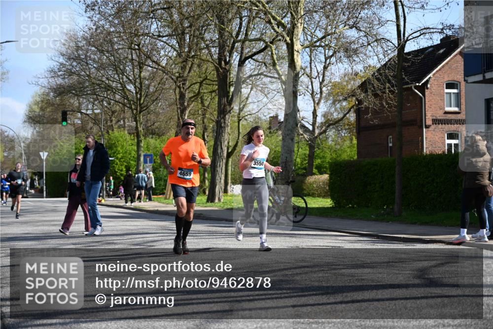 12.04.2026 - 45. Internationalen Wilhelmsburger Insellauf J. Mangold http://msf.ph/oto/9462878 12.04.2026 10:50:52 Ziel 2198, 2197, 3039, 3550, 4659, 2935, 5823, 2762, 5618, 4756, 2506, 3996, 5608, 2598, 3049, 4263, 5769, 3572 meine-sportfotos.de