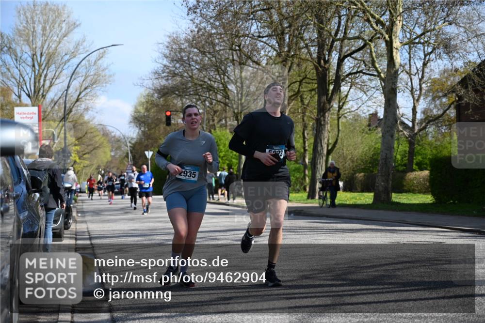 12.04.2026 - 45. Internationalen Wilhelmsburger Insellauf J. Mangold http://msf.ph/oto/9462904 12.04.2026 10:51:00 Ziel 3039, 3550, 4659, 2935, 5823, 2762, 5618, 4756, 2506, 3996, 5608, 2598, 3049, 4263, 5769, 3572, 4503 meine-sportfotos.de