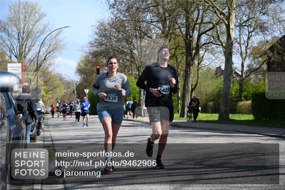 12.04.2026 - 45. Internationalen Wilhelmsburger Insellauf J. Mangold http://msf.ph/oto/9462906 12.04.2026 10:51:00 Ziel 3039, 3550, 4659, 2935, 5823, 2762, 5618, 4756, 2506, 3996, 5608, 2598, 3049, 4263, 5769, 3572, 4503 meine-sportfotos.de