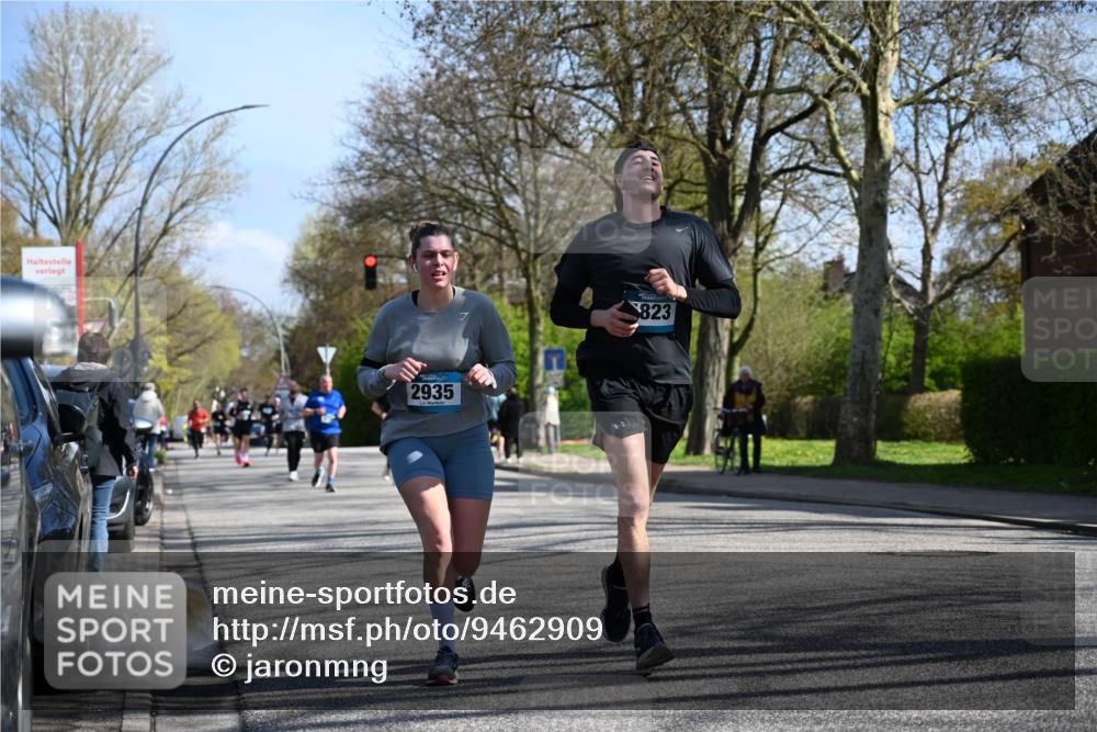 12.04.2026 - 45. Internationalen Wilhelmsburger Insellauf J. Mangold http://msf.ph/oto/9462909 12.04.2026 10:51:00 Ziel 3039, 3550, 4659, 2935, 5823, 2762, 5618, 4756, 2506, 3996, 5608, 2598, 3049, 4263, 5769, 3572, 4503 meine-sportfotos.de