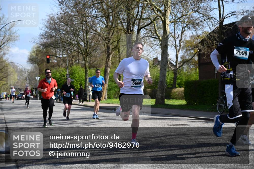 12.04.2026 - 45. Internationalen Wilhelmsburger Insellauf J. Mangold http://msf.ph/oto/9462970 12.04.2026 10:51:14 Ziel 2762, 5618, 4756, 2506, 3996, 5608, 2598, 3049, 4263, 5769, 3572, 4503, 3183, 3567, 2729, 5553, 2837, 4541, 2432 meine-sportfotos.de