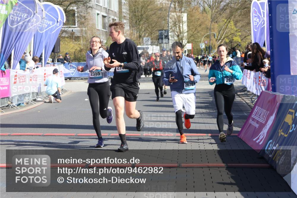 12.04.2026 - 45. Internationalen Wilhelmsburger Insellauf Strokosch-Dieckow http://msf.ph/oto/9462982 12.04.2026 10:53:16 Ziel 2746, 2355 meine-sportfotos.de