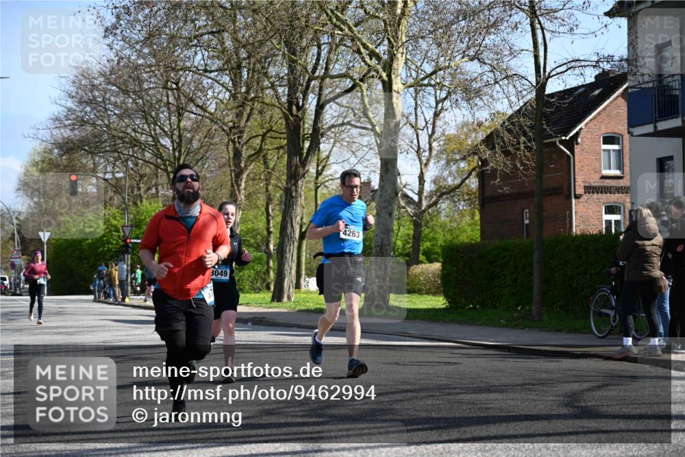 12.04.2026 - 45. Internationalen Wilhelmsburger Insellauf J. Mangold http://msf.ph/oto/9462994 12.04.2026 10:51:16 Ziel 2762, 5618, 4756, 2506, 3996, 5608, 2598, 3049, 4263, 5769, 3572, 4503, 3183, 3567, 2729, 5553, 2837, 4541, 2432 meine-sportfotos.de