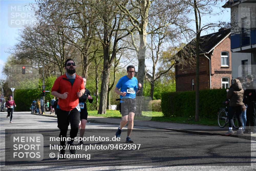 12.04.2026 - 45. Internationalen Wilhelmsburger Insellauf J. Mangold http://msf.ph/oto/9462997 12.04.2026 10:51:16 Ziel 2762, 5618, 4756, 2506, 3996, 5608, 2598, 3049, 4263, 5769, 3572, 4503, 3183, 3567, 2729, 5553, 2837, 4541, 2432 meine-sportfotos.de