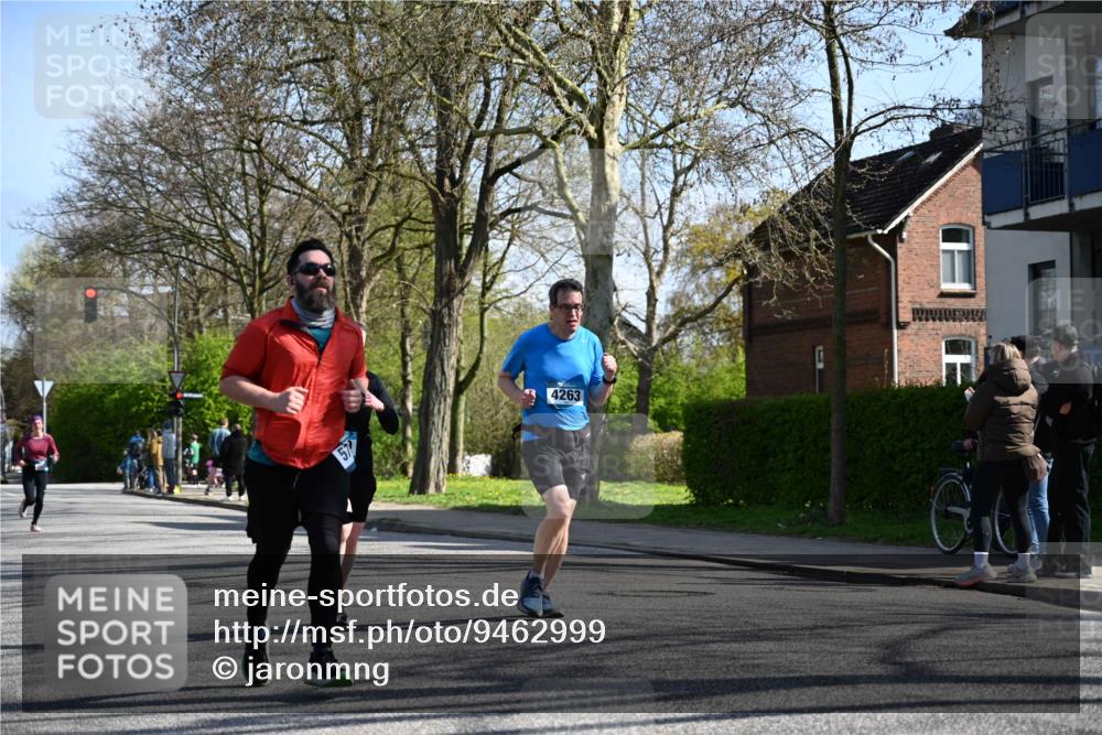 12.04.2026 - 45. Internationalen Wilhelmsburger Insellauf J. Mangold http://msf.ph/oto/9462999 12.04.2026 10:51:16 Ziel 2762, 5618, 4756, 2506, 3996, 5608, 2598, 3049, 4263, 5769, 3572, 4503, 3183, 3567, 2729, 5553, 2837, 4541, 2432 meine-sportfotos.de