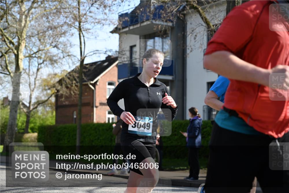 12.04.2026 - 45. Internationalen Wilhelmsburger Insellauf J. Mangold http://msf.ph/oto/9463006 12.04.2026 10:51:18 Ziel 5618, 4756, 2506, 3996, 5608, 2598, 3049, 4263, 5769, 3572, 4503, 3183, 3183, 3567, 2729, 5553, 2837, 4541, 2432, 4414 meine-sportfotos.de