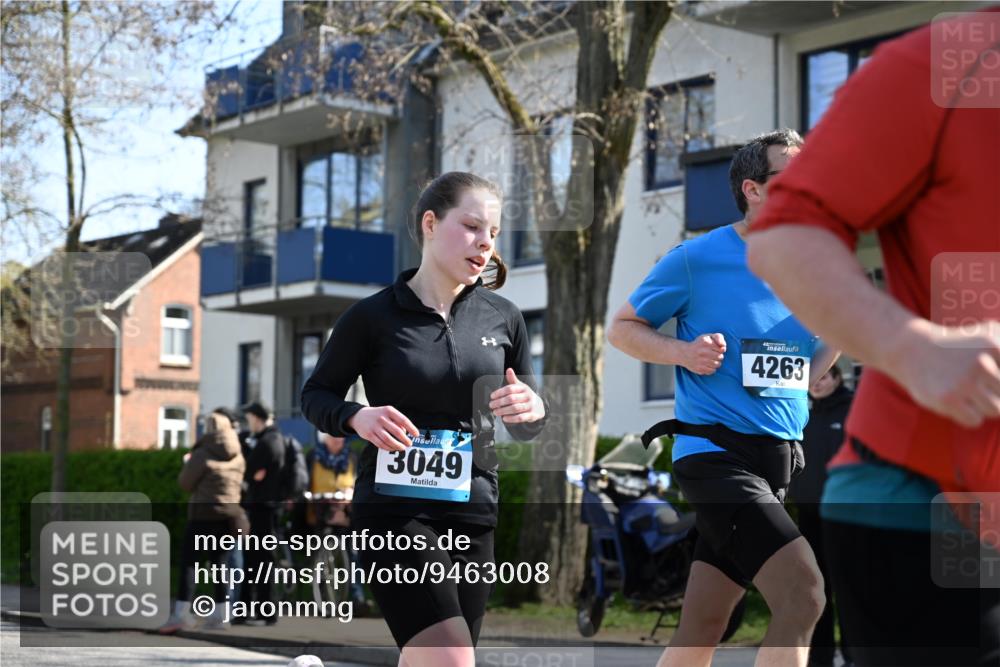 12.04.2026 - 45. Internationalen Wilhelmsburger Insellauf J. Mangold http://msf.ph/oto/9463008 12.04.2026 10:51:19 Ziel 5618, 4756, 2506, 3996, 5608, 2598, 3049, 4263, 5769, 3572, 4503, 3183, 3567, 2729, 5553, 2837, 4541, 2432, 4414 meine-sportfotos.de