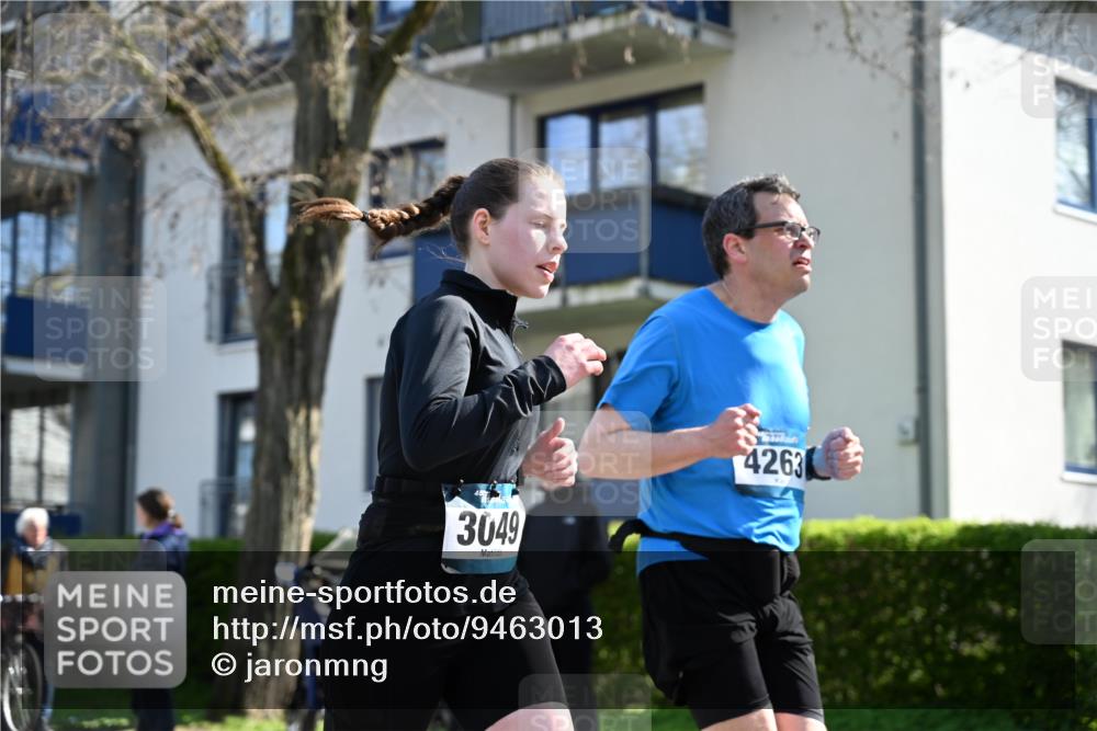 12.04.2026 - 45. Internationalen Wilhelmsburger Insellauf J. Mangold http://msf.ph/oto/9463013 12.04.2026 10:51:19 Ziel 5618, 4756, 2506, 3996, 5608, 2598, 3049, 4263, 5769, 3572, 4503, 3183, 3567, 2729, 5553, 2837, 4541, 2432, 4414 meine-sportfotos.de