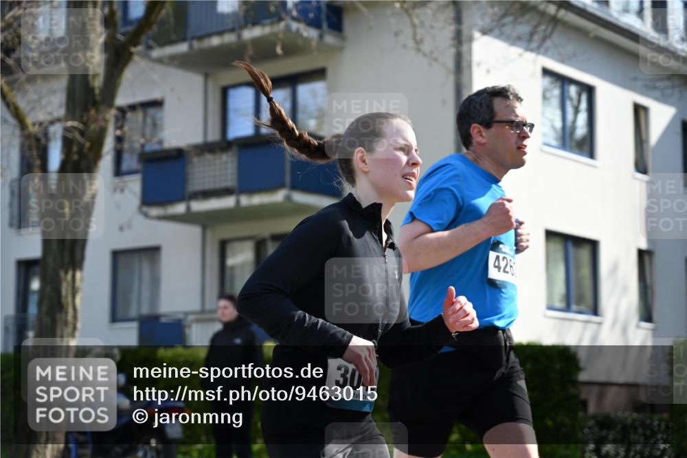 12.04.2026 - 45. Internationalen Wilhelmsburger Insellauf J. Mangold http://msf.ph/oto/9463015 12.04.2026 10:51:19 Ziel 5618, 4756, 2506, 3996, 5608, 2598, 3049, 4263, 5769, 3572, 4503, 3183, 3567, 2729, 5553, 2837, 4541, 2432, 4414 meine-sportfotos.de
