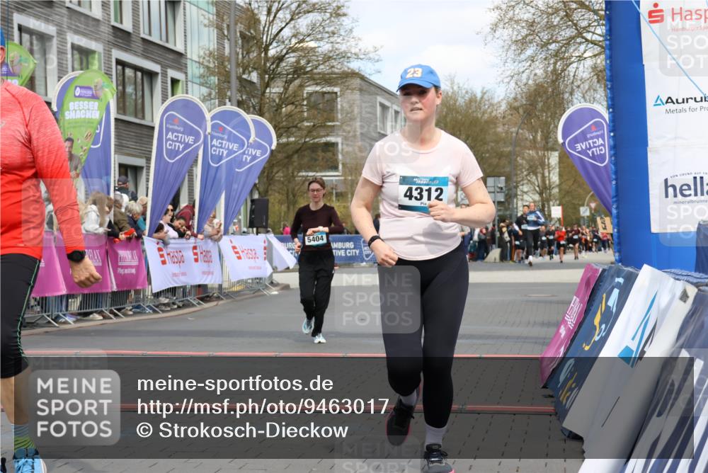 12.04.2026 - 45. Internationalen Wilhelmsburger Insellauf Strokosch-Dieckow http://msf.ph/oto/9463017 12.04.2026 13:17:03 Ziel 3656, 4312, 5404 meine-sportfotos.de