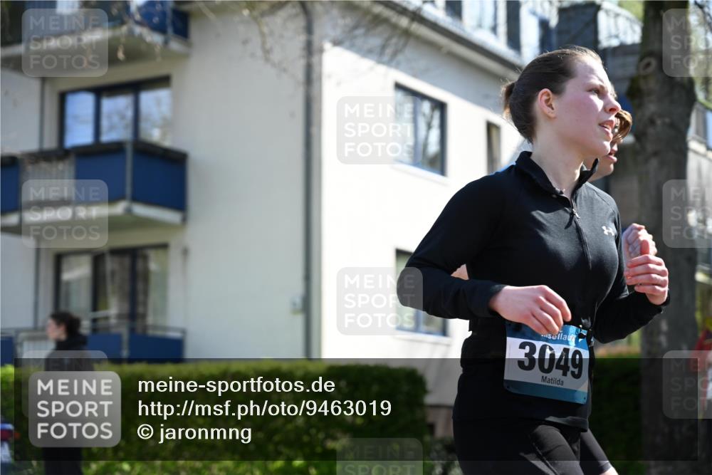 12.04.2026 - 45. Internationalen Wilhelmsburger Insellauf J. Mangold http://msf.ph/oto/9463019 12.04.2026 10:51:19 Ziel 5618, 4756, 2506, 3996, 5608, 2598, 3049, 4263, 5769, 3572, 4503, 3183, 3567, 2729, 5553, 2837, 4541, 2432, 4414 meine-sportfotos.de
