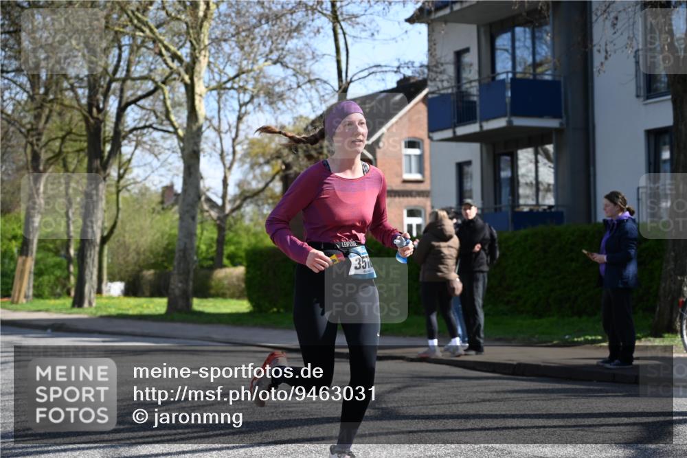 12.04.2026 - 45. Internationalen Wilhelmsburger Insellauf J. Mangold http://msf.ph/oto/9463031 12.04.2026 10:51:24 Ziel 4756, 2506, 3996, 5608, 2598, 3049, 4263, 5769, 3572, 4503, 3183, 3567, 2729, 5553, 2837, 4541, 2432, 4414, 5671, 4596, 4024, 5789 meine-sportfotos.de