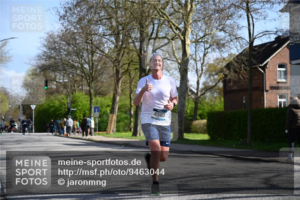 12.04.2026 - 45. Internationalen Wilhelmsburger Insellauf J. Mangold http://msf.ph/oto/9463044 12.04.2026 10:51:29 Ziel 3049, 4263, 5769, 3572, 4503, 3183, 3567, 2729, 5553, 2837, 4541, 2432, 4414, 4414, 5671, 4596, 4024, 5789, 3151, 3674, 3184 meine-sportfotos.de