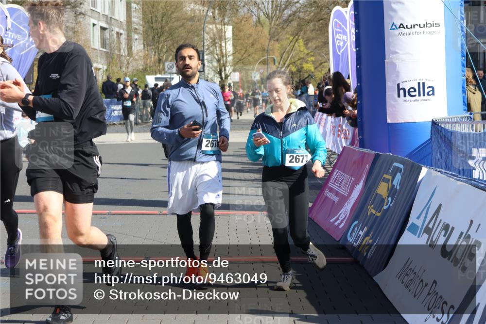 12.04.2026 - 45. Internationalen Wilhelmsburger Insellauf Strokosch-Dieckow http://msf.ph/oto/9463049 12.04.2026 10:53:18 Ziel 2746, 2355, 5491, 3576 meine-sportfotos.de