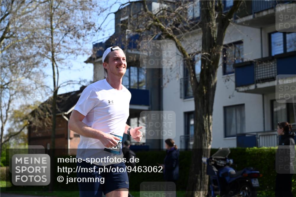 12.04.2026 - 45. Internationalen Wilhelmsburger Insellauf J. Mangold http://msf.ph/oto/9463062 12.04.2026 10:51:30 Ziel 3049, 4263, 5769, 3572, 4503, 3183, 3183, 3567, 2729, 5553, 2837, 4541, 2432, 4414, 5671, 4596, 4024, 5789, 3151, 3674, 3184 meine-sportfotos.de