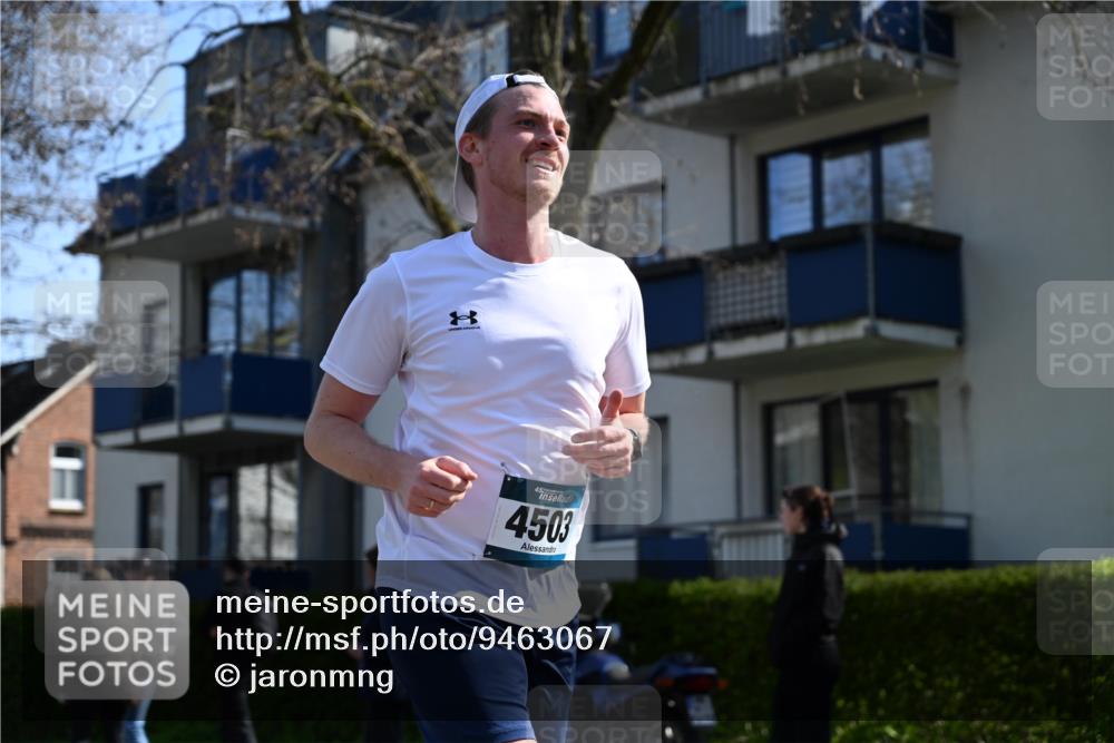 12.04.2026 - 45. Internationalen Wilhelmsburger Insellauf J. Mangold http://msf.ph/oto/9463067 12.04.2026 10:51:30 Ziel 3049, 4263, 5769, 3572, 4503, 3183, 3183, 3567, 2729, 5553, 2837, 4541, 2432, 4414, 5671, 4596, 4024, 5789, 3151, 3674, 3184 meine-sportfotos.de