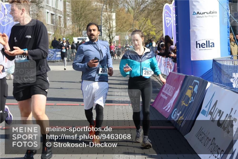 12.04.2026 - 45. Internationalen Wilhelmsburger Insellauf Strokosch-Dieckow http://msf.ph/oto/9463068 12.04.2026 10:53:18 Ziel 2746, 2355, 5491, 3576 meine-sportfotos.de