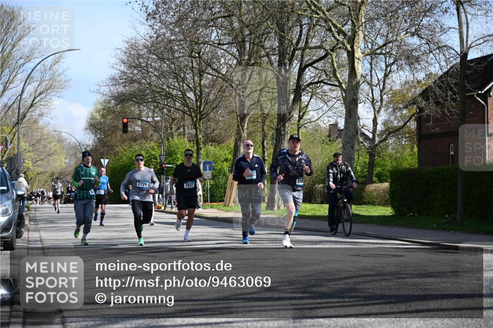 12.04.2026 - 45. Internationalen Wilhelmsburger Insellauf J. Mangold http://msf.ph/oto/9463069 12.04.2026 10:51:43 Ziel 3183, 3567, 2729, 5553, 2837, 4541, 2432, 4414, 5671, 4596, 4024, 5789, 3151, 3674, 3184, 3366, 3366, 3923, 3887, 3102, 3852, 2239, 2256, 2255, 5501, 5574 meine-sportfotos.de