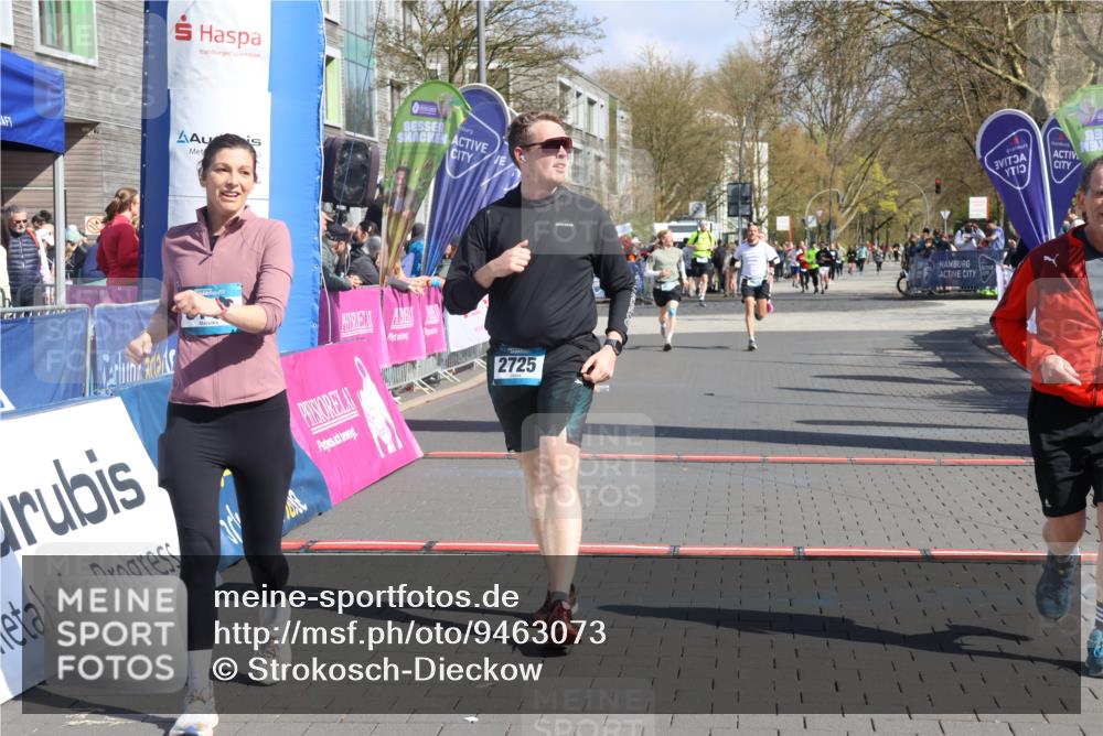 12.04.2026 - 45. Internationalen Wilhelmsburger Insellauf Strokosch-Dieckow http://msf.ph/oto/9463073 12.04.2026 11:12:08 Ziel 4430, 2644, 3112, 2725, 2770 meine-sportfotos.de