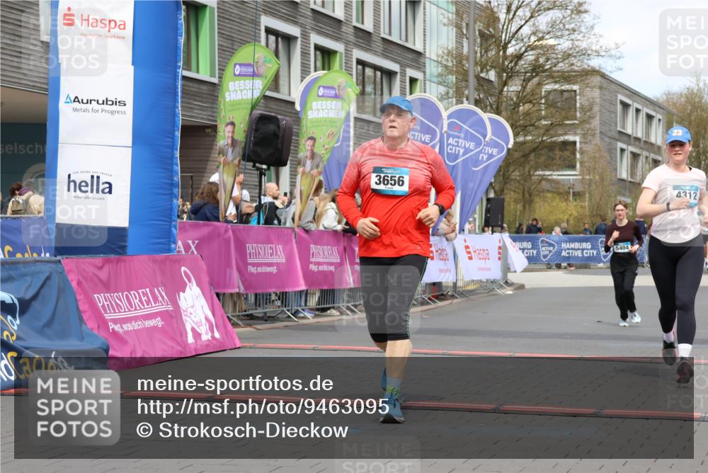 12.04.2026 - 45. Internationalen Wilhelmsburger Insellauf Strokosch-Dieckow http://msf.ph/oto/9463095 12.04.2026 13:17:01 Ziel 3656, 4312, 5404 meine-sportfotos.de