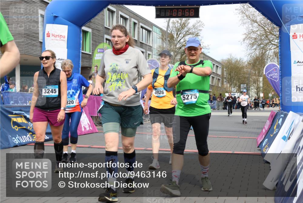 12.04.2026 - 45. Internationalen Wilhelmsburger Insellauf Strokosch-Dieckow http://msf.ph/oto/9463146 12.04.2026 13:16:57 Ziel 5275, 5269, 4820, 4926, 3656, 4312 meine-sportfotos.de