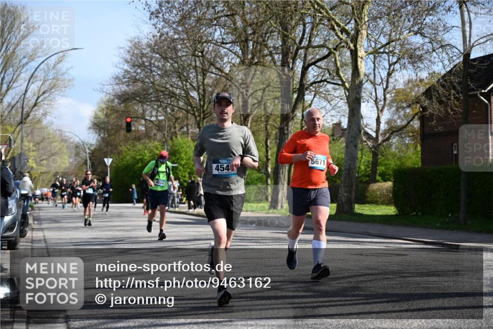 12.04.2026 - 45. Internationalen Wilhelmsburger Insellauf J. Mangold http://msf.ph/oto/9463162 12.04.2026 10:51:54 Ziel 3183, 3567, 2729, 5553, 2837, 4541, 2432, 4414, 5671, 4596, 4024, 5789, 3151, 3674, 3184, 3366, 3923, 3887, 3102, 3852, 2239, 2256, 2255, 5501, 5574, 5501, 5574, 4710, 4689, 4836, 3291 meine-sportfotos.de