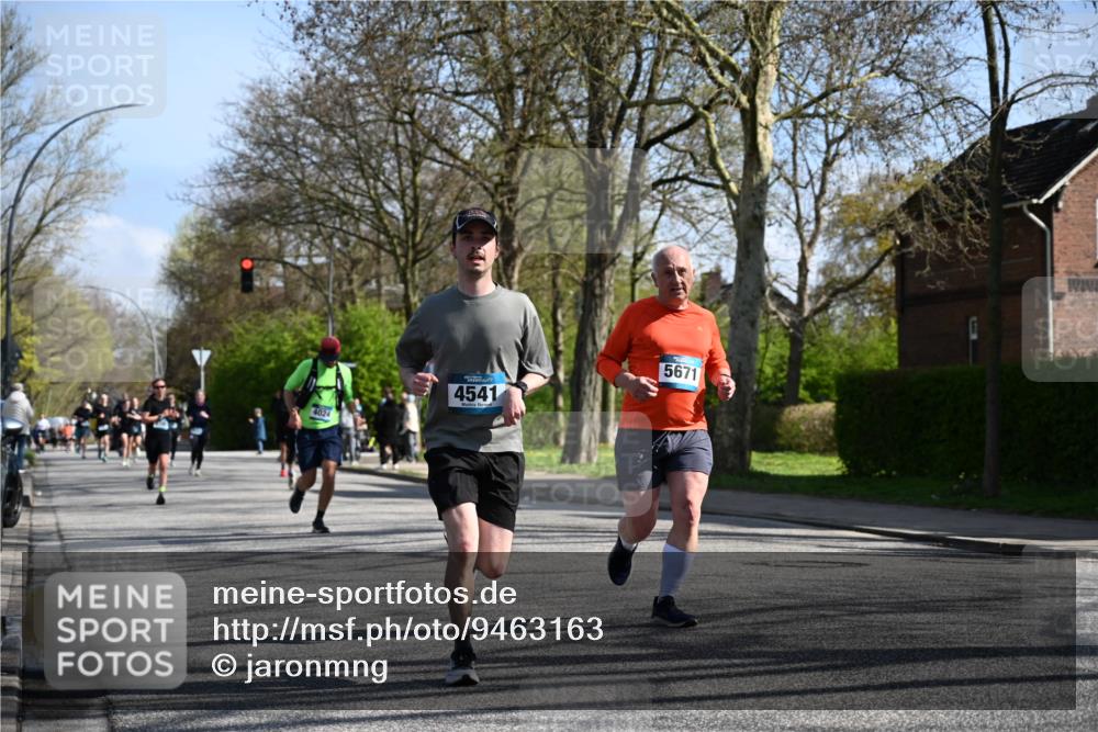 12.04.2026 - 45. Internationalen Wilhelmsburger Insellauf J. Mangold http://msf.ph/oto/9463163 12.04.2026 10:51:54 Ziel 3183, 3567, 2729, 5553, 2837, 4541, 2432, 4414, 5671, 4596, 4024, 5789, 3151, 3674, 3184, 3366, 3923, 3887, 3102, 3852, 2239, 2256, 2255, 5501, 5574, 5501, 5574, 4710, 4689, 4836, 3291 meine-sportfotos.de
