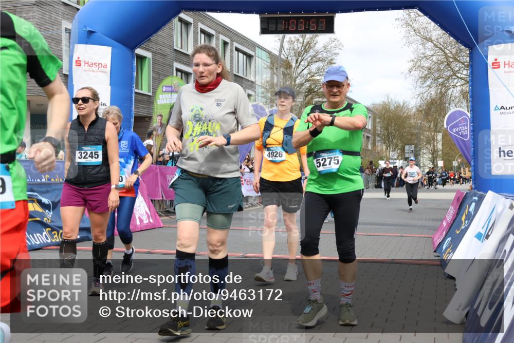 12.04.2026 - 45. Internationalen Wilhelmsburger Insellauf Strokosch-Dieckow http://msf.ph/oto/9463172 12.04.2026 13:16:57 Ziel 5275, 5269, 4820, 4926, 3656, 4312 meine-sportfotos.de
