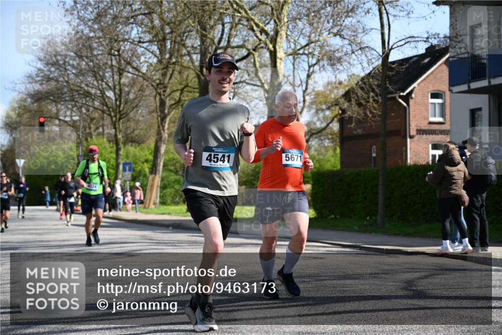 12.04.2026 - 45. Internationalen Wilhelmsburger Insellauf J. Mangold http://msf.ph/oto/9463173 12.04.2026 10:51:54 Ziel 3183, 3567, 2729, 5553, 2837, 4541, 2432, 4414, 5671, 4596, 4024, 5789, 3151, 3674, 3184, 3366, 3923, 3887, 3102, 3852, 2239, 2256, 2255, 5501, 5574, 5501, 5574, 4710, 4689, 4836, 3291 meine-sportfotos.de