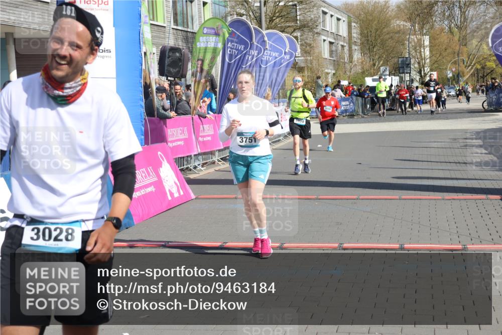 12.04.2026 - 45. Internationalen Wilhelmsburger Insellauf Strokosch-Dieckow http://msf.ph/oto/9463184 12.04.2026 11:12:18 Ziel 3751, 4920 meine-sportfotos.de