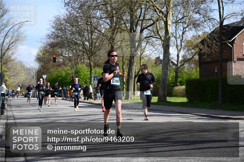 12.04.2026 - 45. Internationalen Wilhelmsburger Insellauf J. Mangold http://msf.ph/oto/9463209 12.04.2026 10:52:00 Ziel 4541, 2432, 4414, 5671, 4596, 4024, 5789, 3151, 3674, 3184, 3366, 3923, 3887, 3102, 3852, 2239, 2256, 2255, 5501, 5574, 4710, 4689, 4836, 3291, 5284, 3577, 2625 meine-sportfotos.de