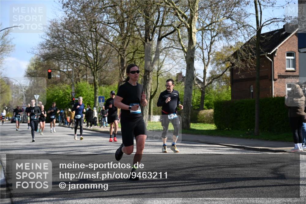 12.04.2026 - 45. Internationalen Wilhelmsburger Insellauf J. Mangold http://msf.ph/oto/9463211 12.04.2026 10:52:00 Ziel 4541, 2432, 4414, 5671, 4596, 4024, 5789, 3151, 3674, 3184, 3366, 3923, 3887, 3102, 3852, 2239, 2256, 2255, 5501, 5574, 4710, 4689, 4836, 3291, 5284, 3577, 2625 meine-sportfotos.de