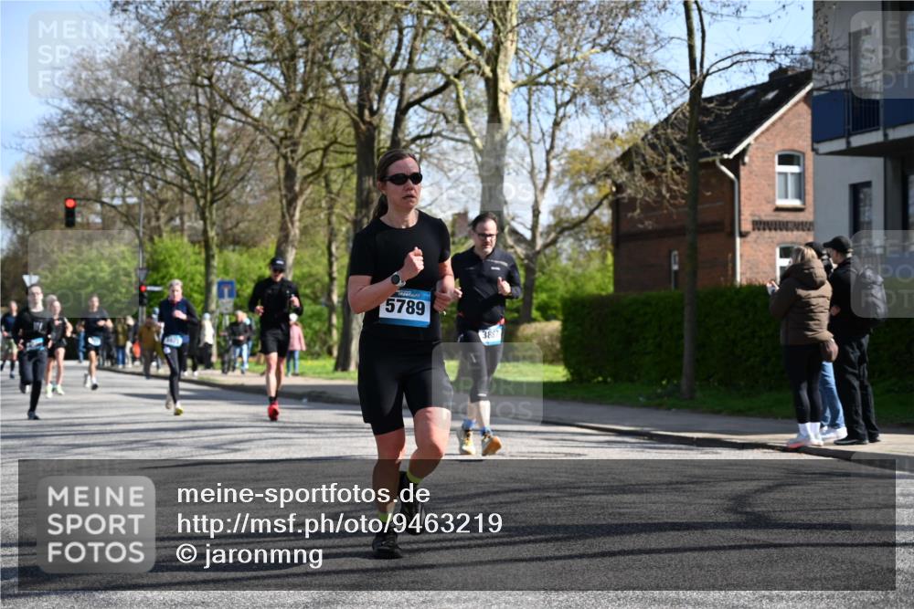 12.04.2026 - 45. Internationalen Wilhelmsburger Insellauf J. Mangold http://msf.ph/oto/9463219 12.04.2026 10:52:00 Ziel 4541, 2432, 4414, 5671, 4596, 4024, 5789, 3151, 3674, 3184, 3366, 3923, 3887, 3102, 3852, 2239, 2256, 2255, 5501, 5574, 4710, 4689, 4836, 3291, 5284, 3577, 2625 meine-sportfotos.de